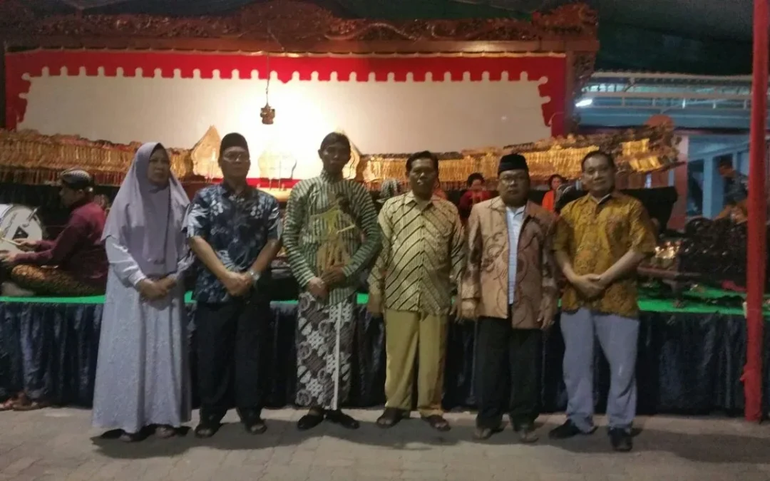 Kondang: Wayangan Minggu Legen Menjadi Ajang Pendadaran Para Dalang.